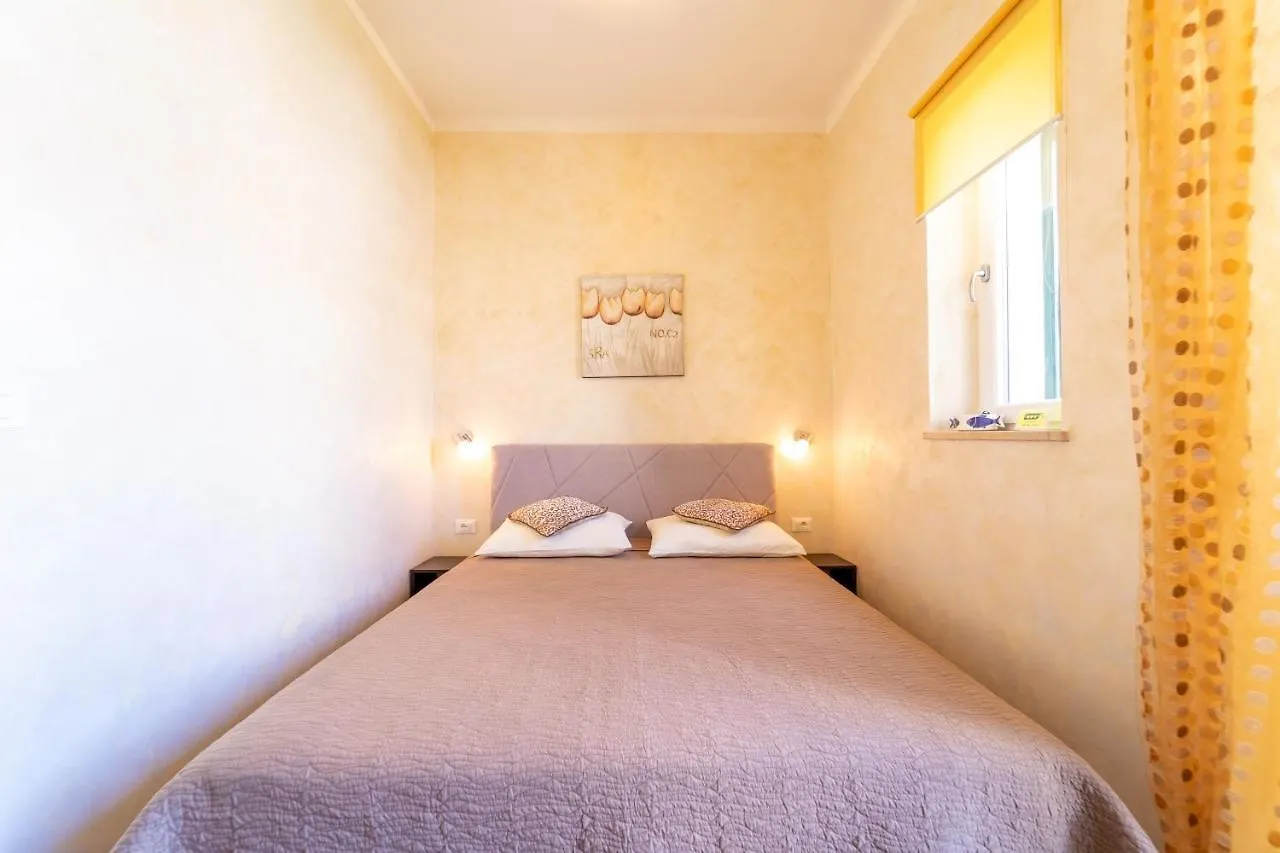 Apartments Naja Split