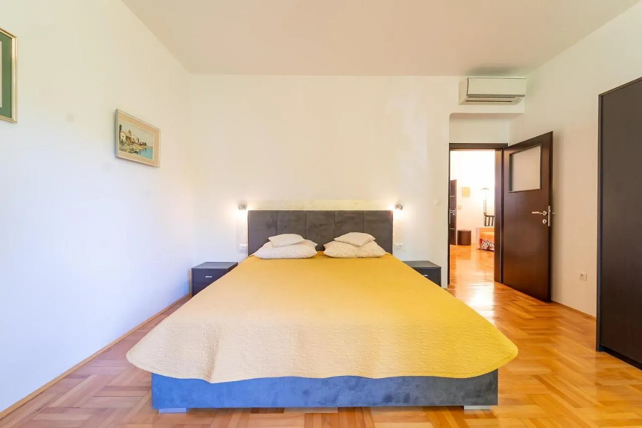 Apartments Naja Split