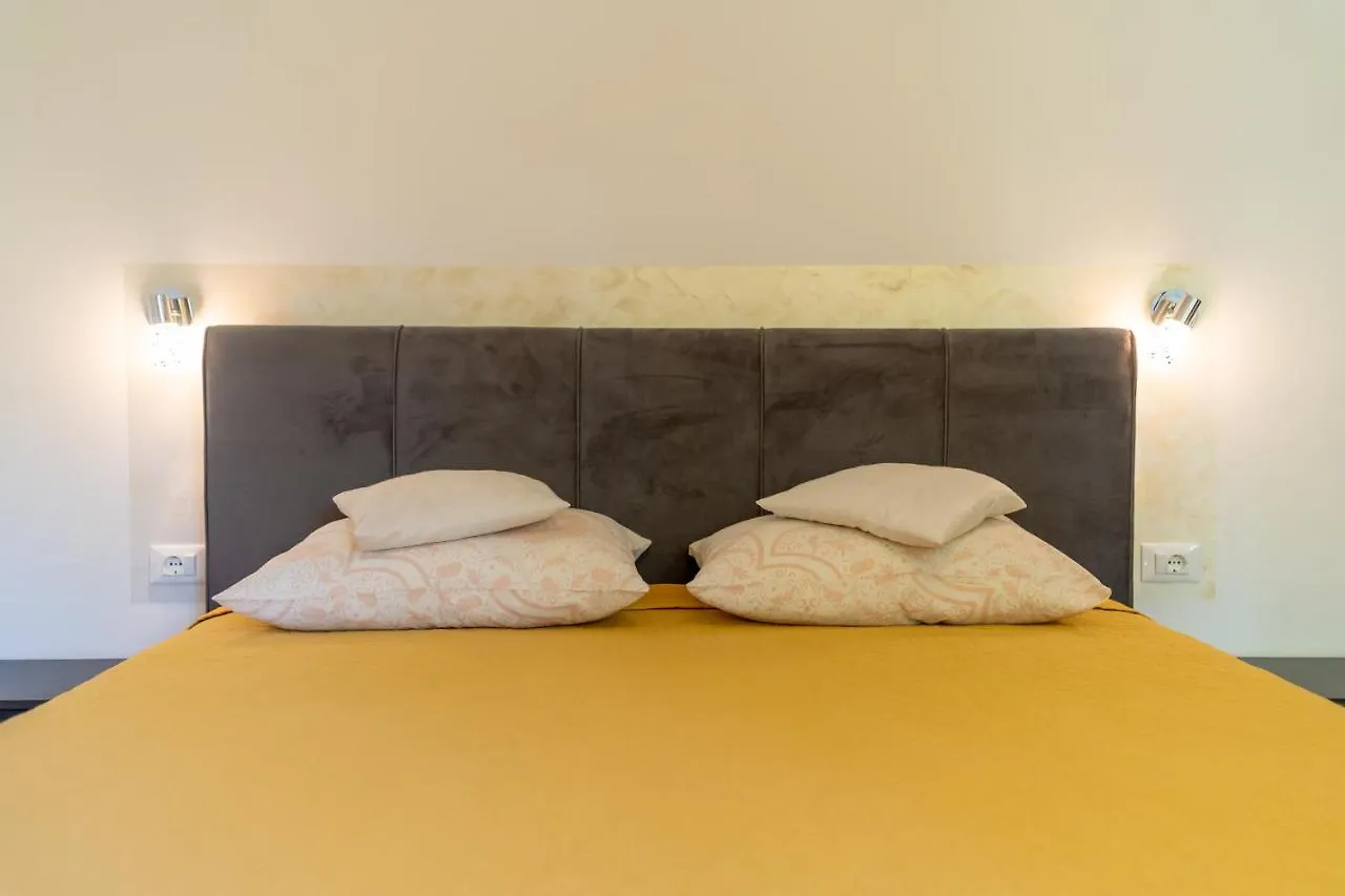 Apartments Naja Split